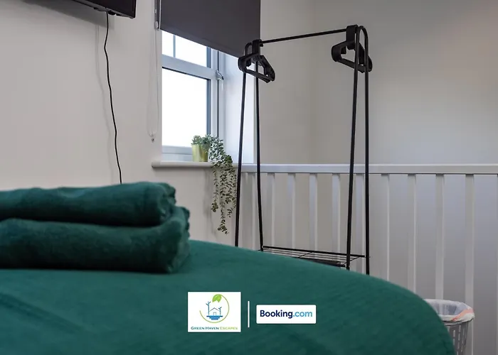 Cosy Retreat By Haven Escapes Short Lets & Serviced Seacroft With Free Off-street Parking & Pet-friendly * לידס