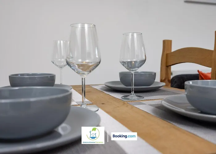 Cosy Retreat By Haven Escapes Short Lets & Serviced Seacroft With Free Off-street Parking & Pet-friendly דירה *