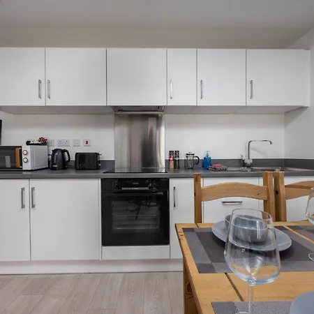 Cosy Retreat By Haven Escapes With Free Off-street Parking In Seacroft *