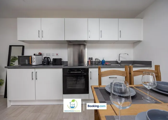 Cosy Retreat By Haven Escapes Short Lets & Serviced Seacroft With Free Off-street Parking & Pet-friendly *