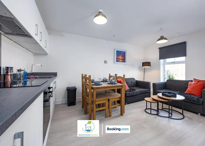 Cosy Retreat By Haven Escapes Short Lets & Serviced Seacroft With Free Off-street Parking & Pet-friendly Apartamento