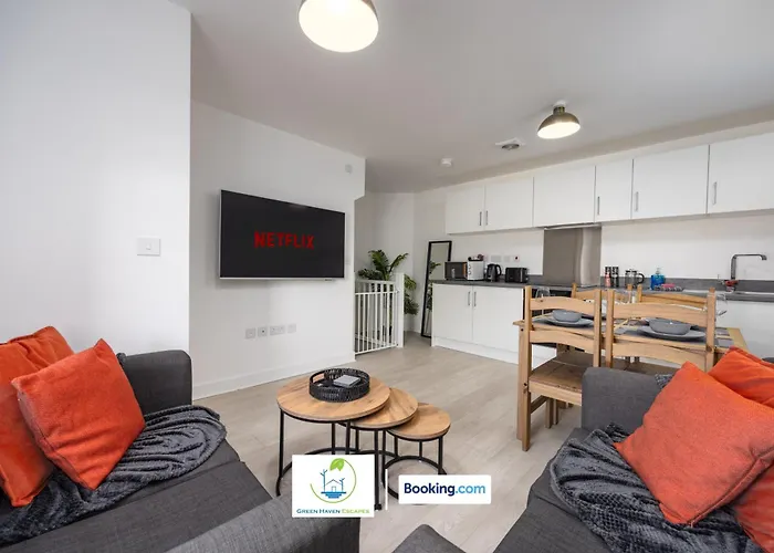 Apartment Cosy Retreat By Haven Escapes Short Lets & Serviced Seacroft With Free Off-street Parking & Pet-friendly *