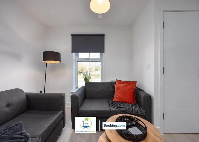 Cosy Retreat By Haven Escapes Short Lets & Serviced Seacroft With Free Off-street Parking & Pet-friendly Apartamento *