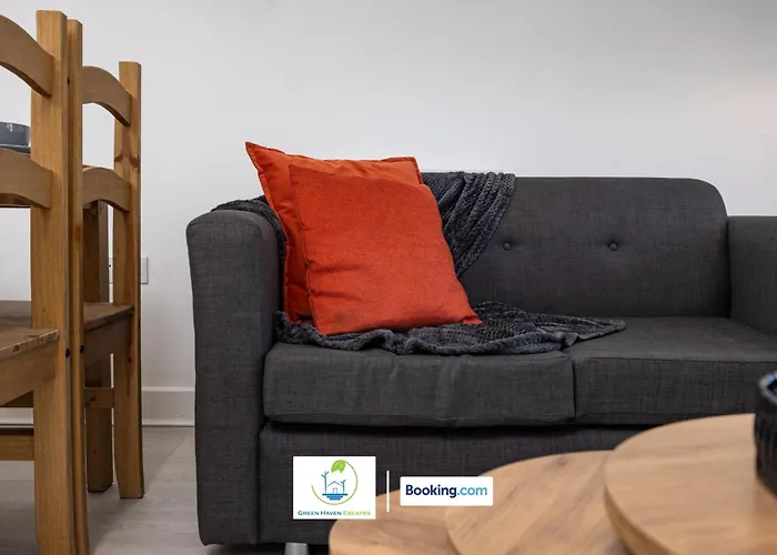 Apartment Cosy Retreat By Haven Escapes Short Lets & Serviced Seacroft With Free Off-street Parking & Pet-friendly Leeds (West Yorkshire)