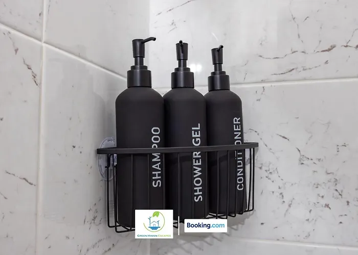 Cosy Retreat By Haven Escapes Short Lets & Serviced Seacroft With Free Off-street Parking & Pet-friendly