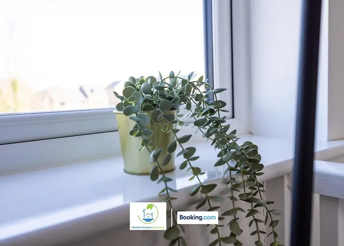 Apartment Cosy Retreat By Haven Escapes Short Lets & Serviced Seacroft With Free Off-street Parking & Pet-friendly