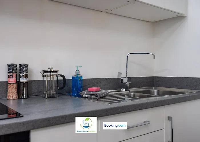 Cosy Retreat By Haven Escapes Short Lets & Serviced Seacroft With Free Off-street Parking & Pet-friendly Apartamento Leeds (West Yorkshire)