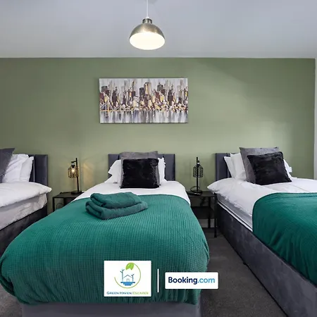 Cosy Retreat By Haven Escapes Short Lets & Serviced Seacroft With Free Off-street Parking & Pet-friendly